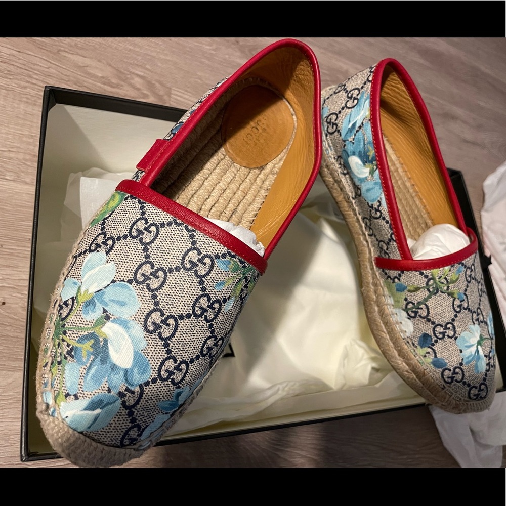 gucci shoes like new